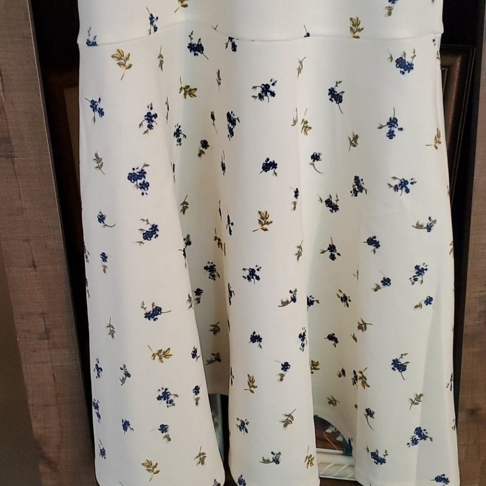Darling summer dress size 15-17 New - Picture 3 of 5